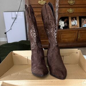 Boohoo Dark Brown Embroidered Heeled Boots
